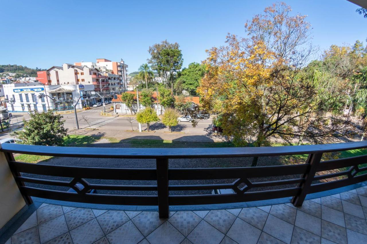 Via Genova Parque 3* Serafina Corea